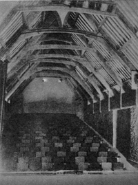 Зрительный зал Театр-студии М.А. Чехова в Дартингтон-холле. Англия. 1936